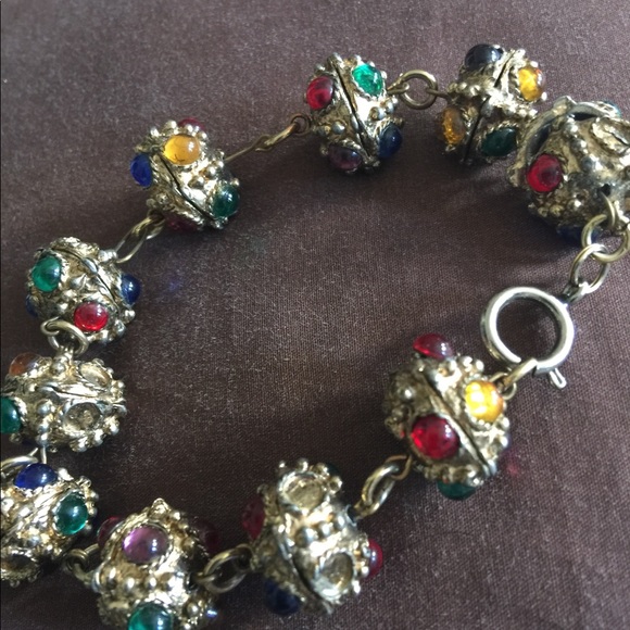 Bracelets - Picture 3 of 4